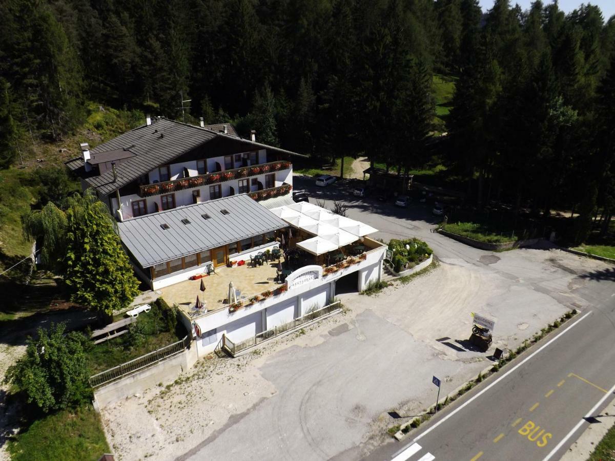 Laugen Cafe, Pizza, B&B San Felice  Exterior photo